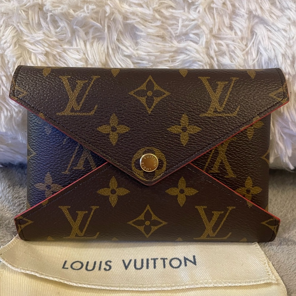 Barely Used Authentic LOUIS VUITTON Kirigami Medium Pochette in Monogram Canvas